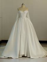 Classic Wedding Gown With Detachable Train