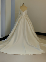 Classic Wedding Gown With Detachable Train