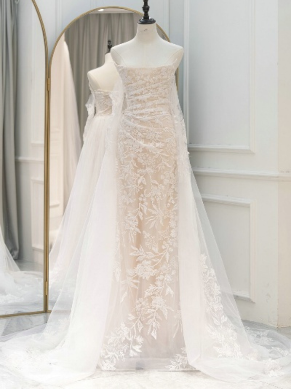 London | Romantic wedding gown