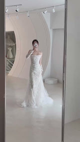 London | Romantic wedding gown